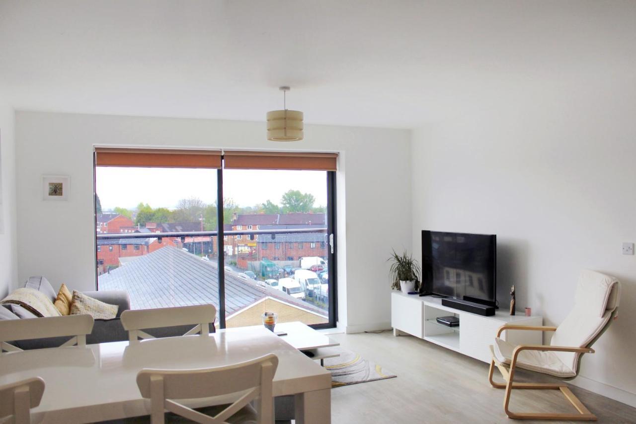 Manchester Escape - Private Room & Bathroom Near Etihad And Coop Arena - Free Secure Parking Eksteriør bilde