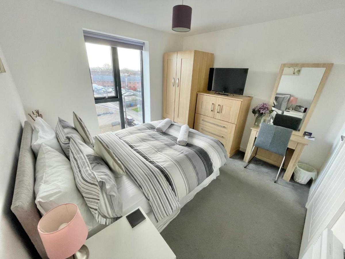 Manchester Escape - Private Room & Bathroom Near Etihad And Coop Arena - Free Secure Parking Eksteriør bilde