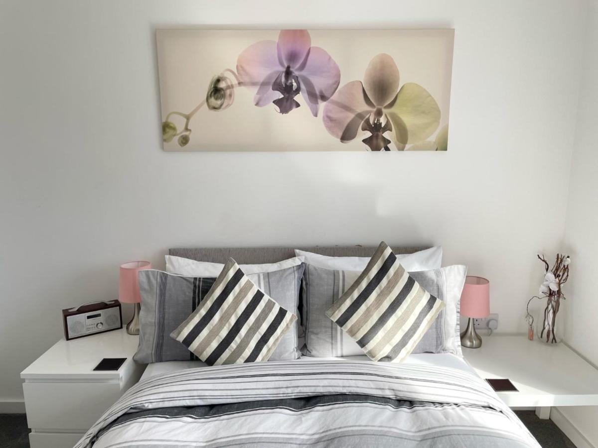 Manchester Escape - Private Room & Bathroom Near Etihad And Coop Arena - Free Secure Parking Eksteriør bilde